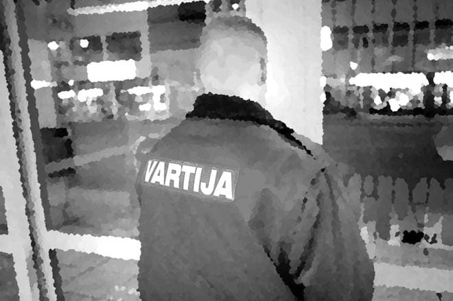 Mustasaaren virastotalolle tulee neljä ammattivartijaa turvaamaan valtuuston tiistaista kokousta. Arkistokuva: Harri Toivola