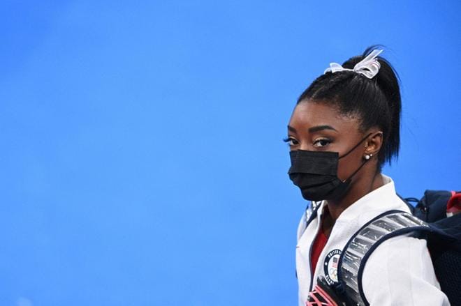 Yhdysvaltain telinevoimistelutähti Simone Biles ei osallistu naisten neliotteluun lainkaan. Kuva: Lehtikuva / AFP