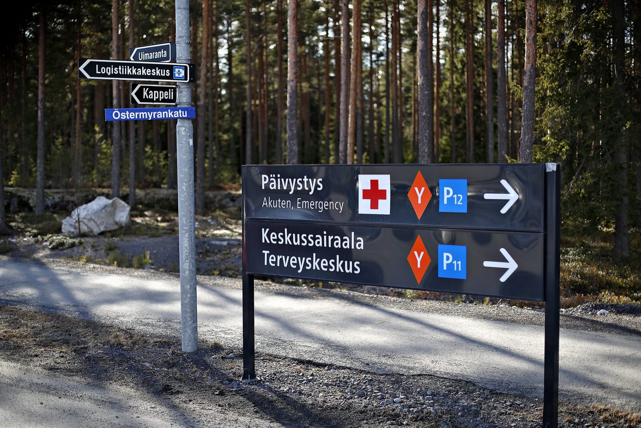 Sosiaali- ja terveyspalvelut siirtyvät vuodenvaihteessa kunnilta hyvinvointialueiden hoidettaviksi. Arkistokuva.
