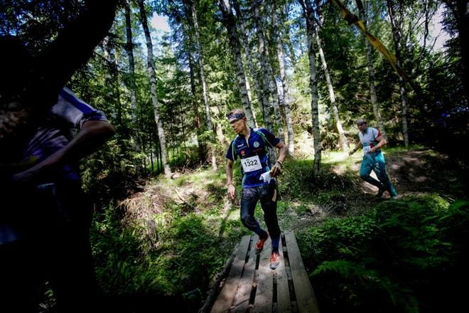Helsingin Suunnistajia edustava Suomen Olympiakomitean toimitusjohtaja Mikko Salonen lähti matkaan päättäväisenä Fin5 -viikolla. KUVAT: JAAKKO ELENIUS