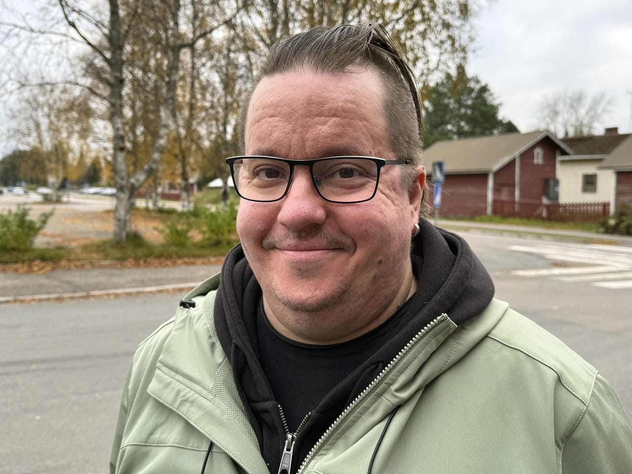 – 4H-yhdistyksen hallituksen puheenjohtajana en halua olla tuulenhalkoja, vaan hommia tehdään ja toimintaa kehitetään yhteistyössä muiden kanssa, Risto Niemelä kertoo.