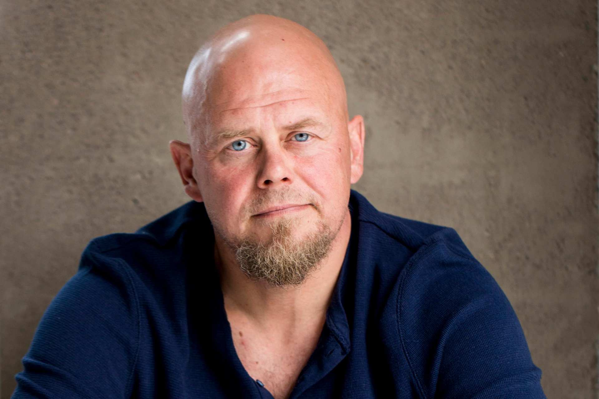 On kiinnostavaa nähdä mitä Kalle Lähde kirjoittaa seuraavaksi. Alkoholismi-aihe tuntuisi Happotestin ja Loppuluisun jälkeen olevan kaluttu.