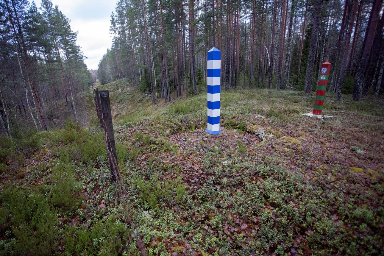 Tutkiijan mukaan raja-aitoja rakennetaan enenevissä määrin kontrolloimaan ei-toivottua maahanmuuttoa. LEHTIKUVA / Lauri Heino