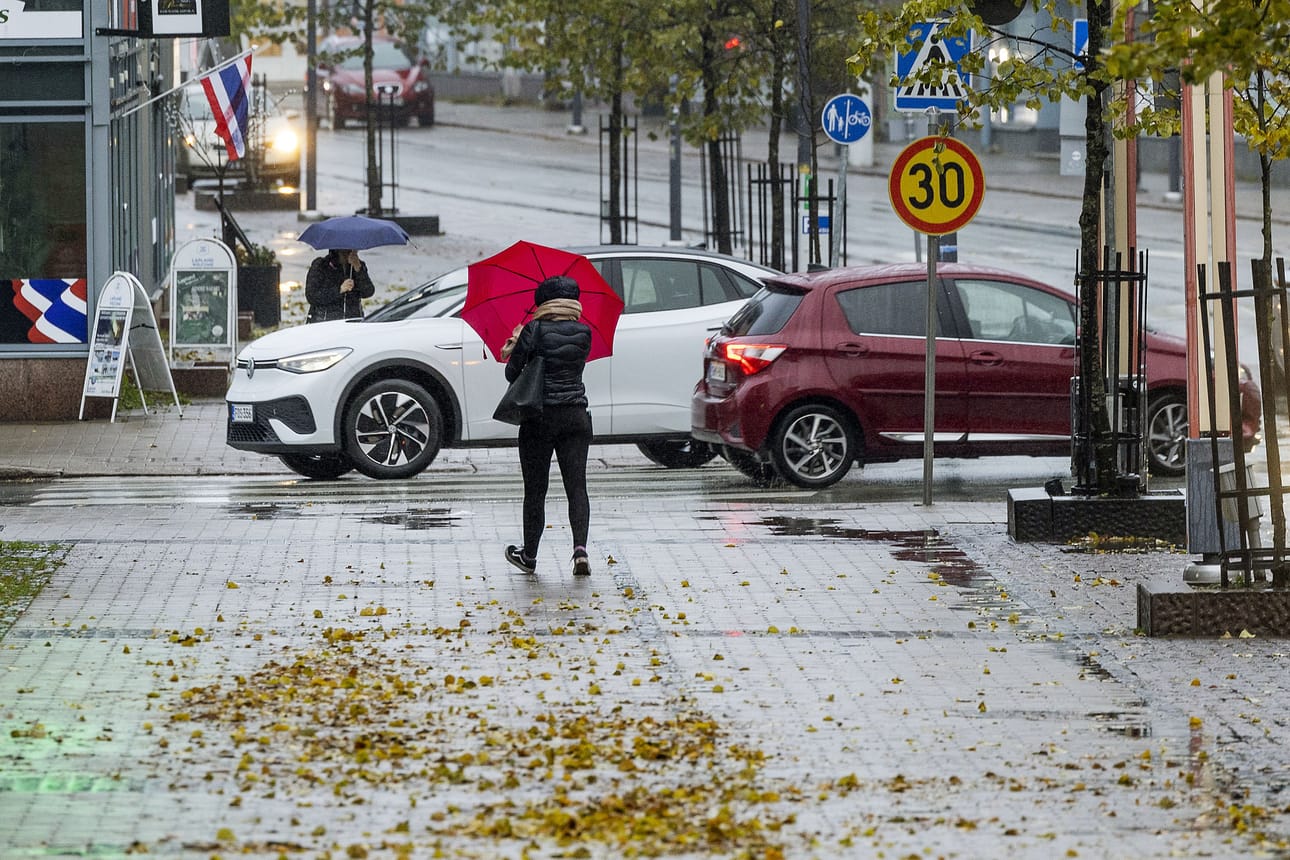 Torstai on paitsi tuulinen, myös sateinen. Päivän sadekertymä on eri puolilla Lappia 10–20 millimetriä.