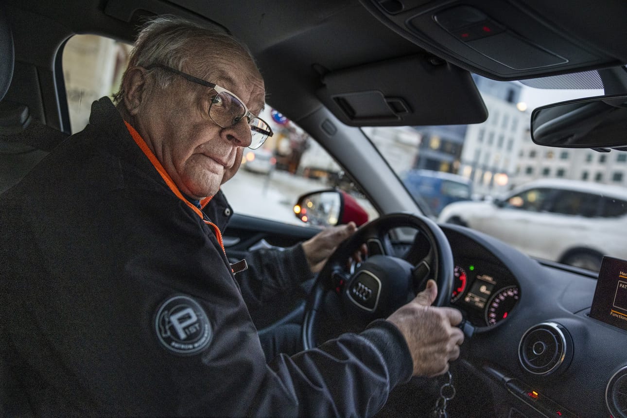 Sauli Nousiaisella on yli 40 vuoden kokemus autokoulun opettajana.