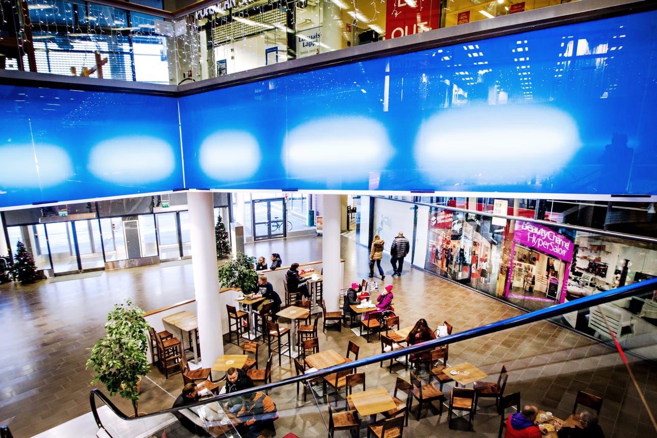 Rajalla kauppakeskus vapautti liikkeiden aukioloajat liikkeiden omaan harkintaan.