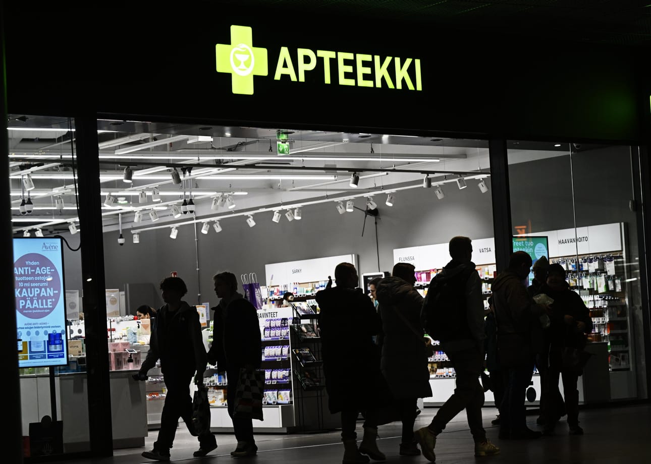 Lääkkeiden hintoja nostaa niiden arvonlisäverokannan nousu 10 prosentista 14 prosenttiin. LEHTIKUVA / Vesa Moilanen