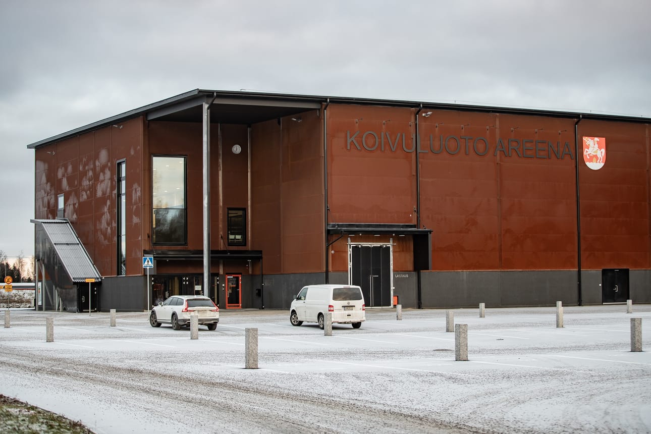 Upouusi Koivuluoto Areena on yksi liikuntapaikkapäällikön vastuulle tulevista Raahen kaupungin liikuntapaikoista.