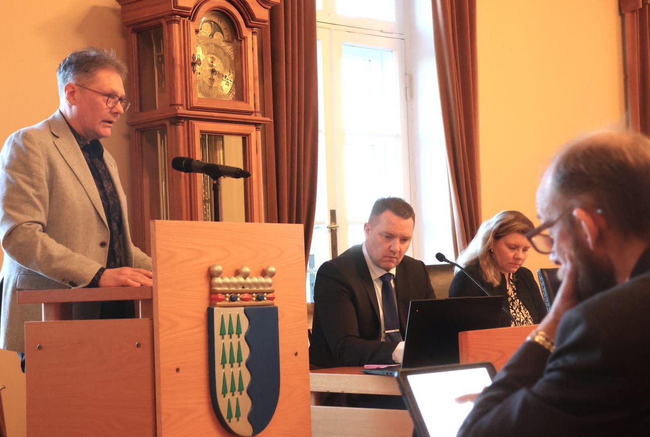 Patrick Ragnäs (r.) sanoi, että seuraava vaihe Itäpuolen teollisuusalueen kaavoittamisessa on asemakaavan laatiminen.