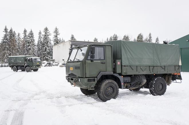 Puolustusvoimat osti Sisu A2045 -kuorma-autoja kaikkiaan 234 vuonna 2010. Panssariprikaatissa kyseisiä ajoneuvoja on noin 60. KUVA: Pekka Rautiainen
