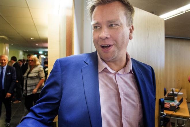 Antti Kaikkonen Keskustan kesäkokouksessa.