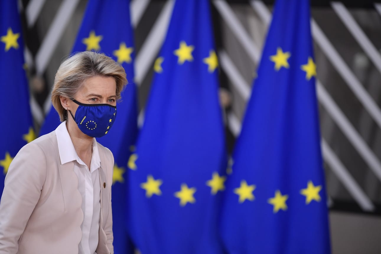 EU:n komission puheenjohtaja Ursula von der Leyen kertoi perjantaina, että EU on sopinut lisähankinnoista kahden yhtiön kanssa.