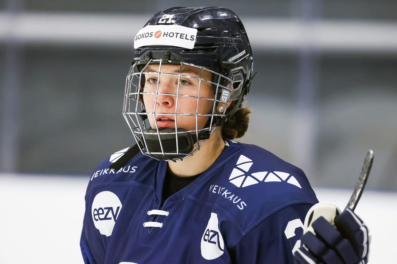 Lisette Täks pelasi elokuussa ensimmäiset naisten maaottelunsa.