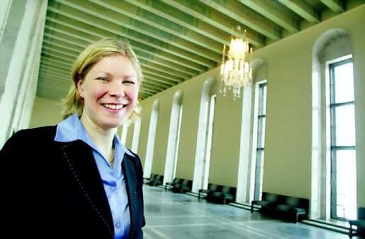Marjo Matikainen-Kallström vielä harkitsee, lähteekö hän tavoittelemaan kokoomuksen puheenjohtajuutta ensi kesän puoluekokouksessa.