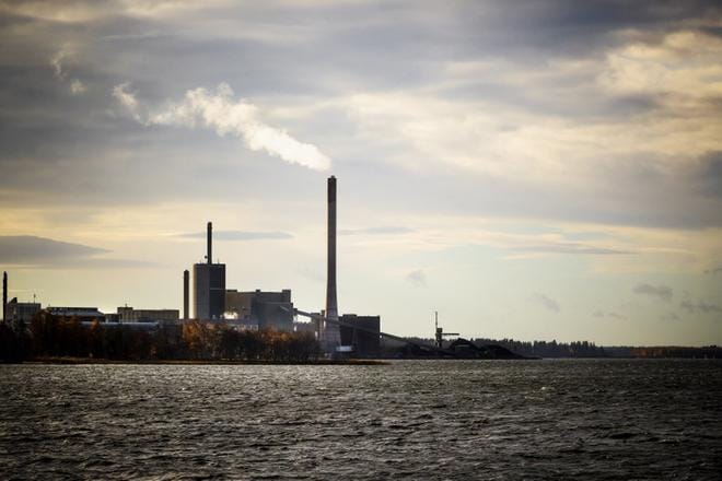 Vaskiluodon Voiman hiilivoimalaa odottaa alasajo, mikäli hallituksen esittämä kivihiilikielto toteutuu vuoden 2029 toukokuusta lähtien. KUVA: JARNO PELLINEN