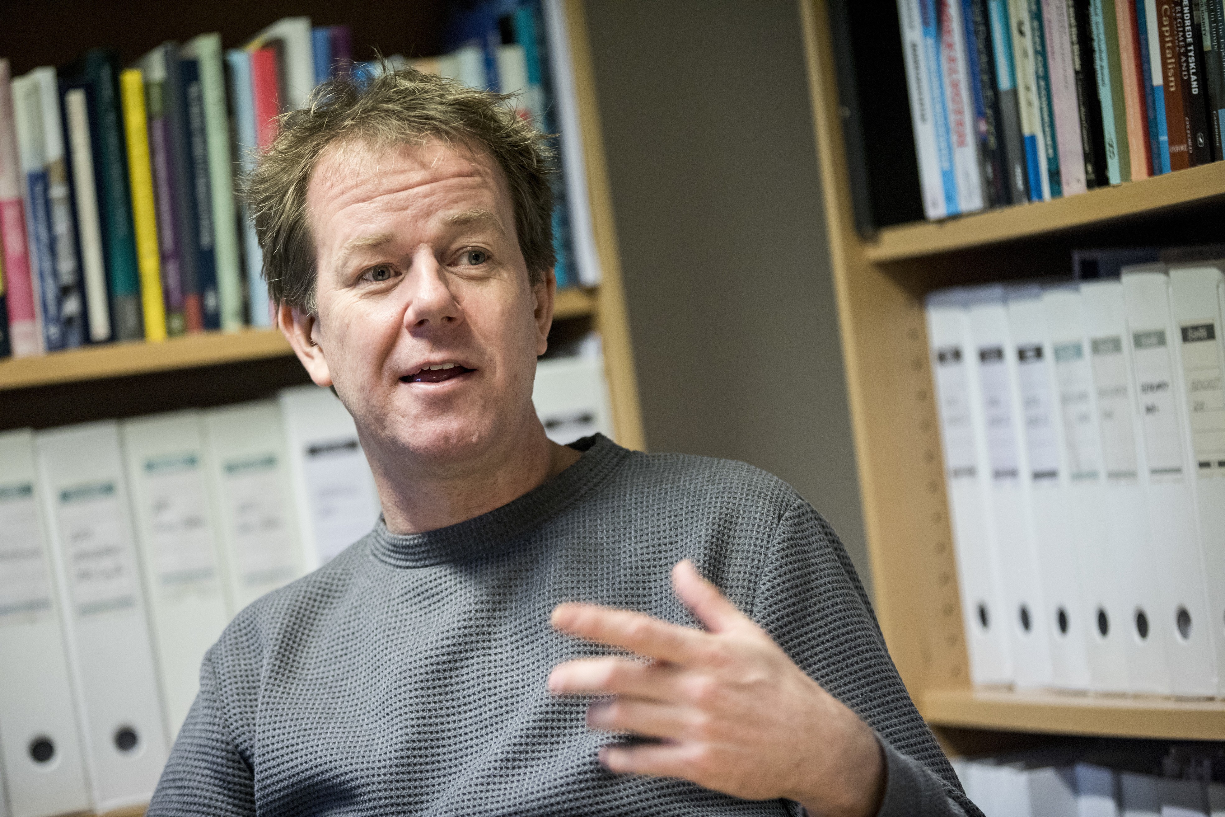 Tutkimuspäällikkö Mikkel Mailand Kööpenhaminan yliopistosta näkee, että muiden maiden kiinnostus Tanskan mallista oli kovimmillaan jo toistakymmentävuotta sitten.