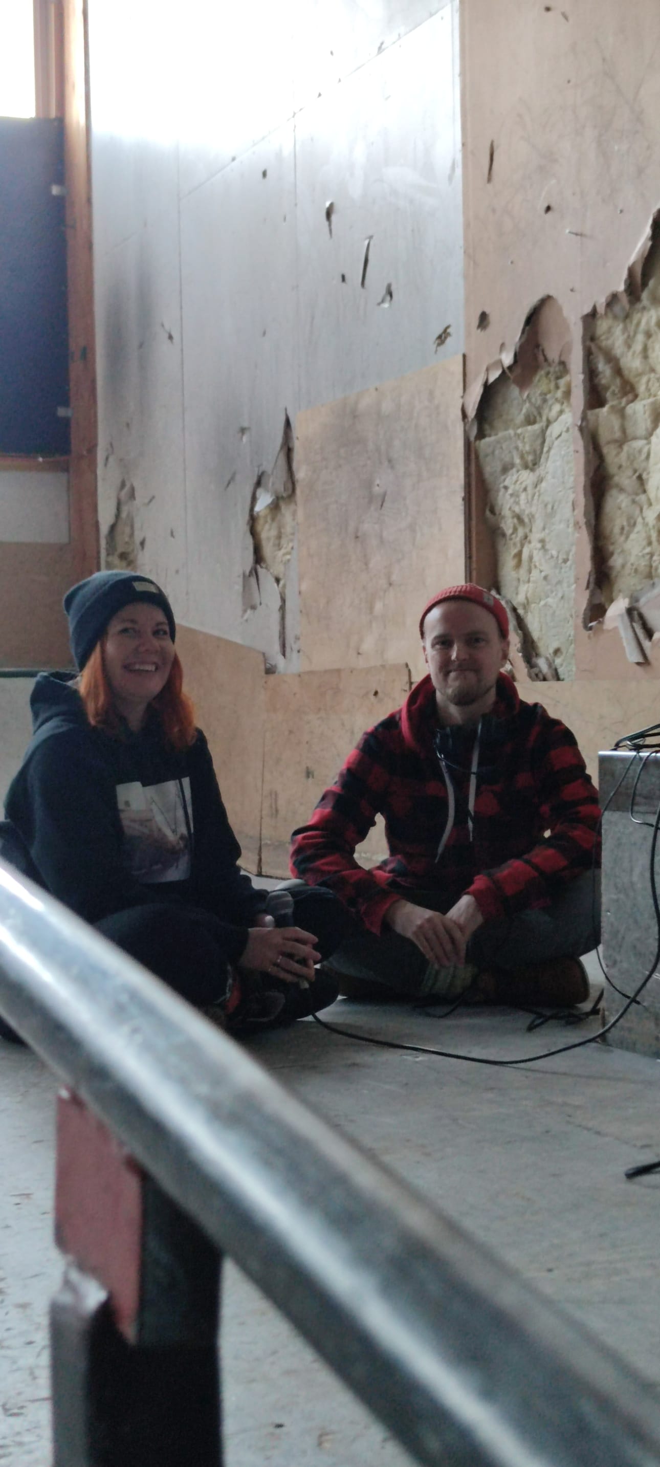 Raahen Rock Academyn Henna Leskinen ja Juho Ilkko Radio Kalevan haastattelussa