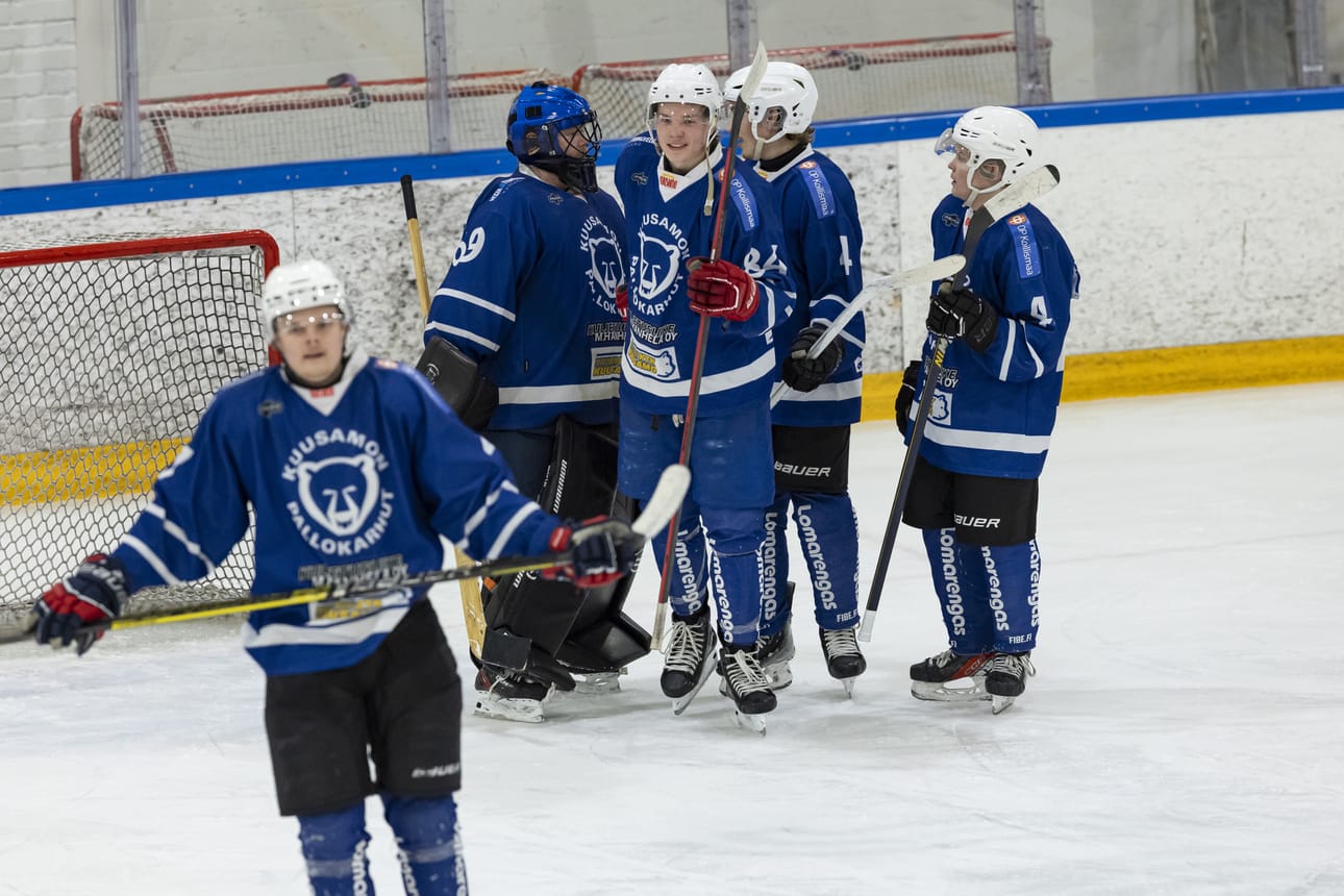 Kuusamolaiset voittivat ottelun lopulta lukemin 7–3.