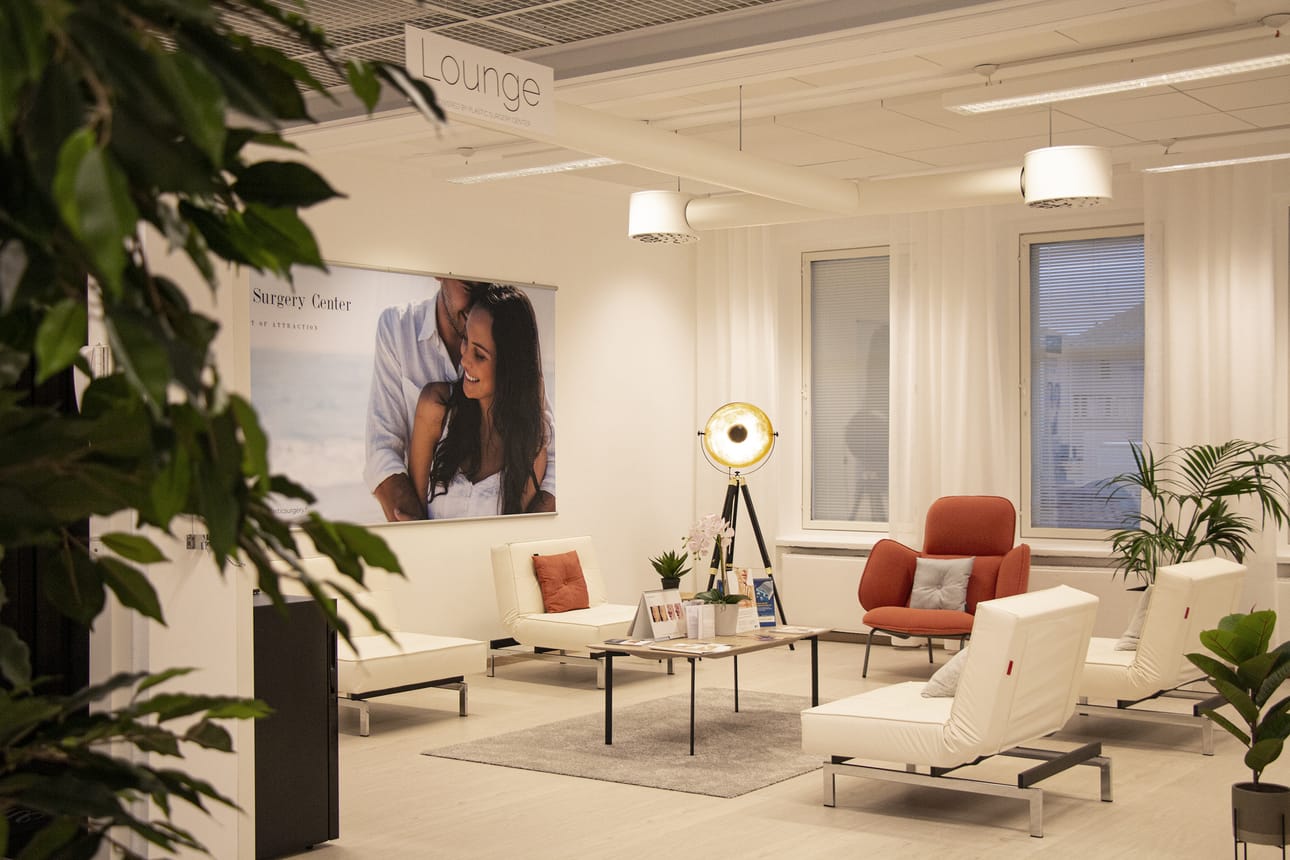 Uusi klinikka on valoisa, tyylikäs ja viihtyisä.