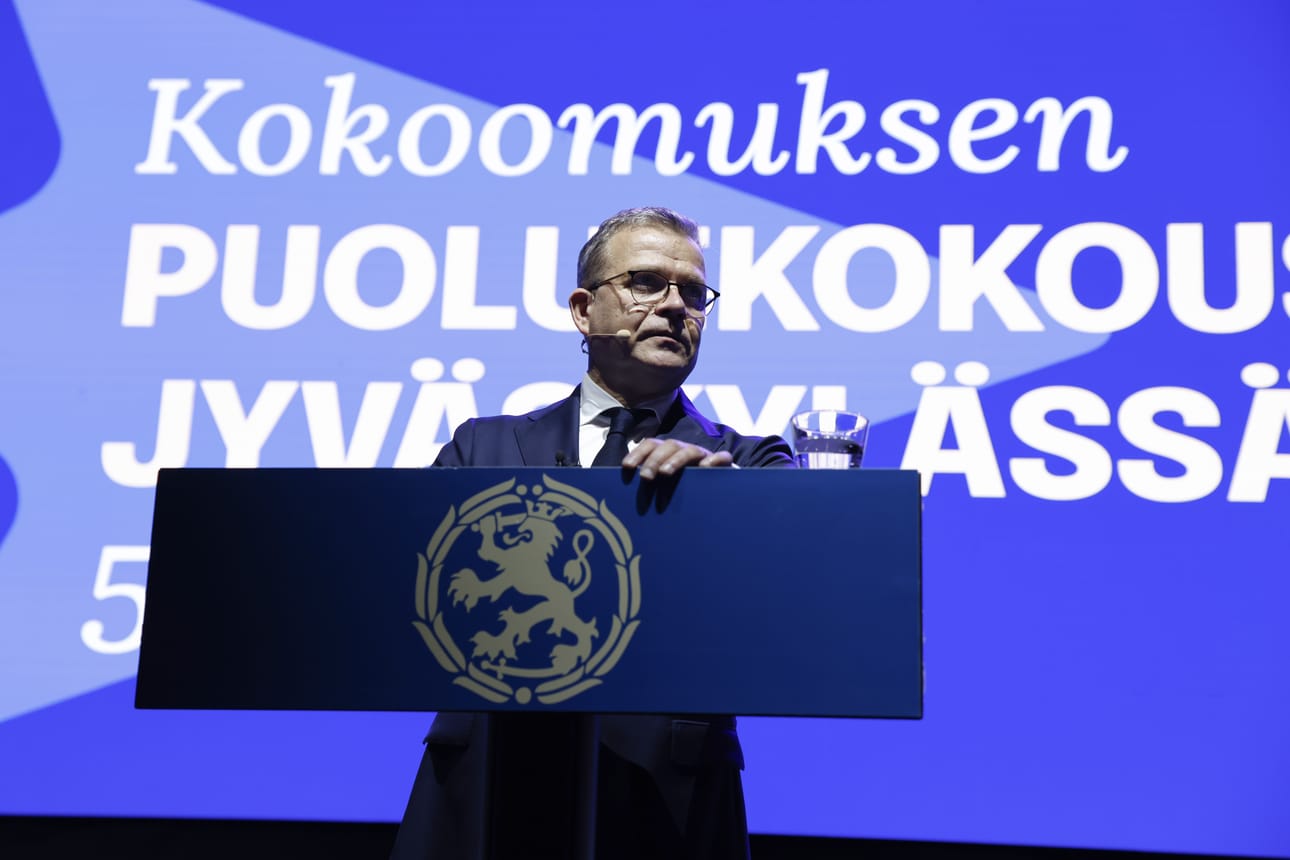 Jatkokaudelle valittu puheenjohtaja Petteri Orpo piti linjapuheensa kokousväelle lauantaina.