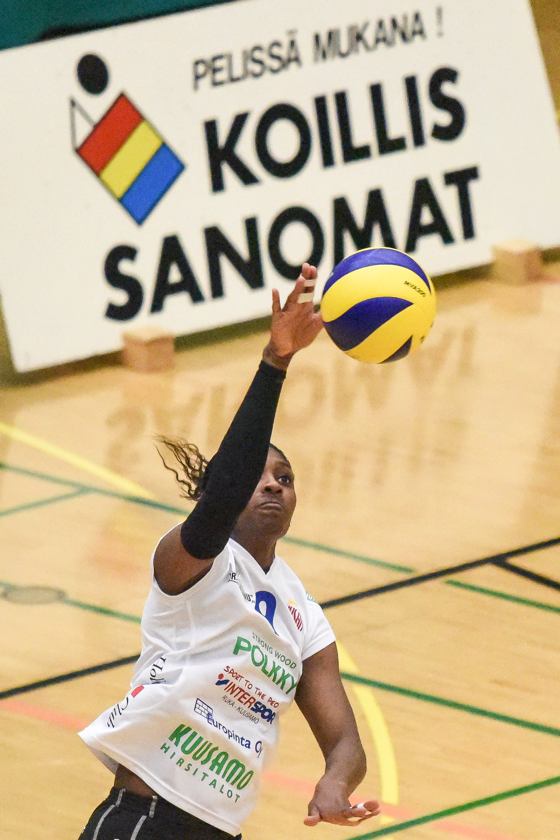 Me´Ashah Nicholson pysyy Pölkky Kuusamon keskitorjujana.