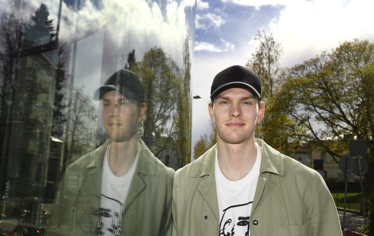Urho Vaakanainen, 23, on saanut kiekko-oppinsa Joensuussa. LEHTIKUVA / VESA MOILANEN