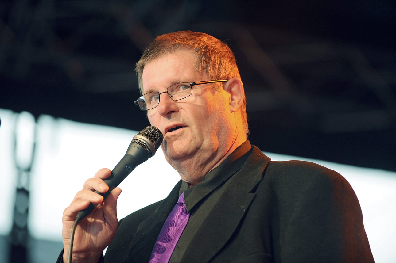 Matti ”Fredi” Siitonen esiintyi, sävelsi ja sanoitti lauluja seitsemällä eri vuosikymmenellä.