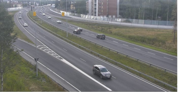 Lasinsiruja on Laanilan liittymän (kuvassa) ja Iskon liittymän välillä.