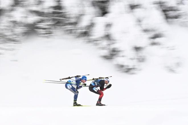 Ampumahiihdon ja monien muiden talviurheilulajien maailmancup-kisojen palkintorahat voivat luoda lahjakkaalle nuorelle yksilöurheilijalle tuottopotentiaalia. KUVA: LEHTIKUVA/TOBIAS SCHWARZ