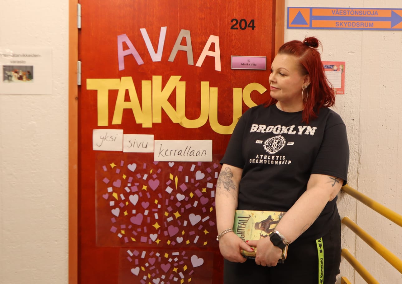 Nummen koulun opettaja Marika Viita vastasi miljoonan sivun lukuhaasteesta, johon saatiin mallia Rovaniemen Karkalovaaran koulusta.