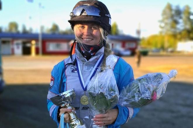 Susanne Klemola sai sylinsä palkintoja täyteen. – Hienosti järjestetty kilpailu, oli kiva osallistua, hän kehui. KUVA: CAROLINA KROKVIK