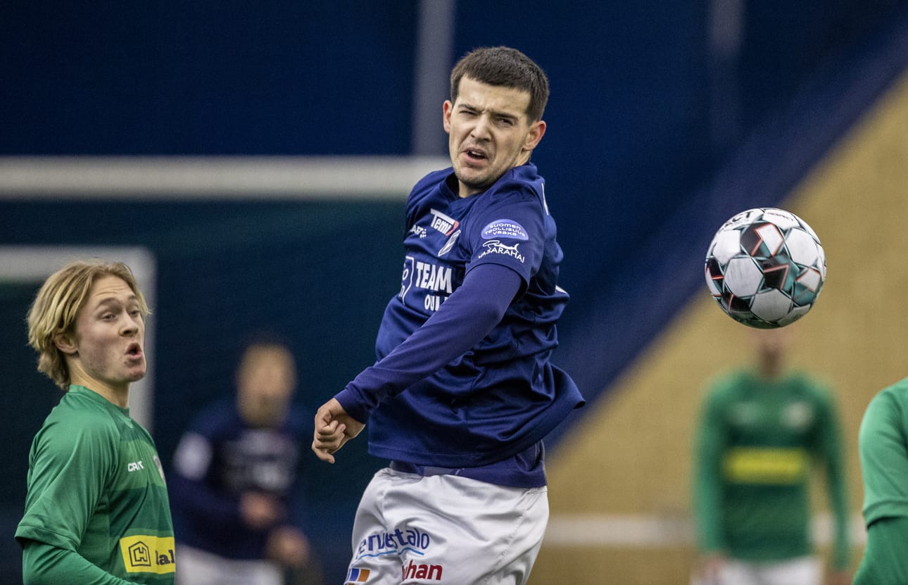 AC Oulun hyökkääjä David Popa teki kaksi maalia KPV:n verkkoon.