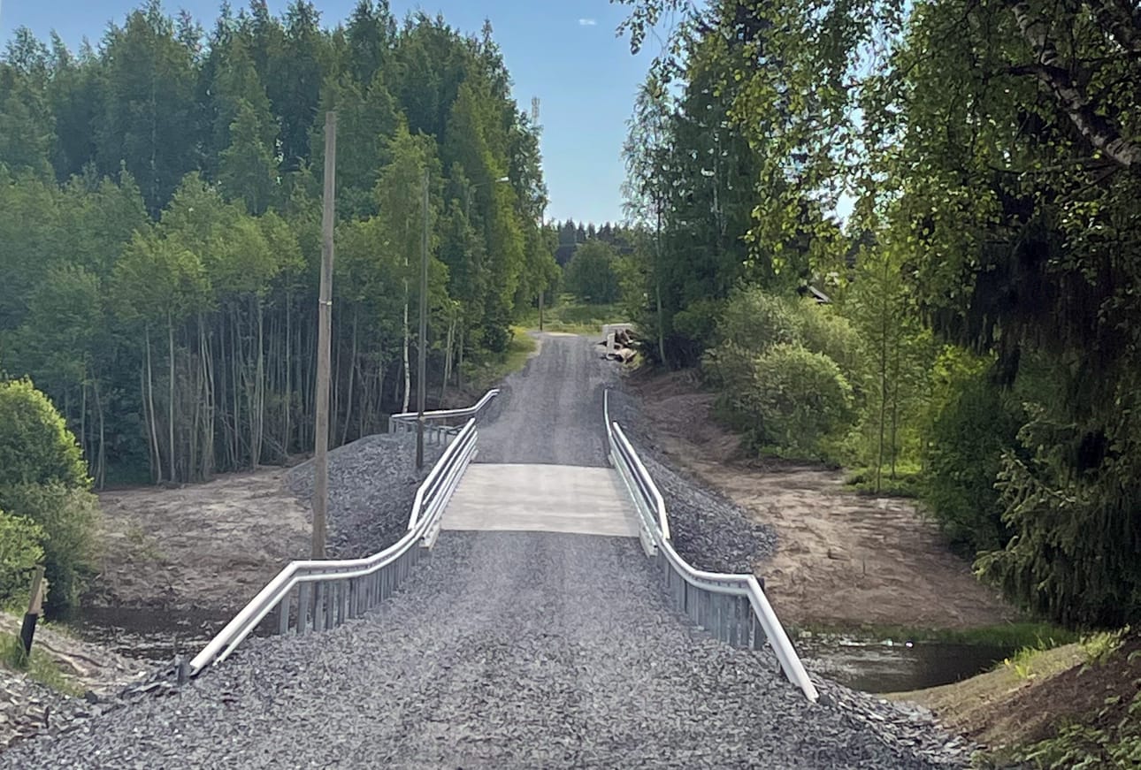Heikkilän sillan ja Hynniläntien välinen yksityistieosuus parannetaan Kuortaneella.