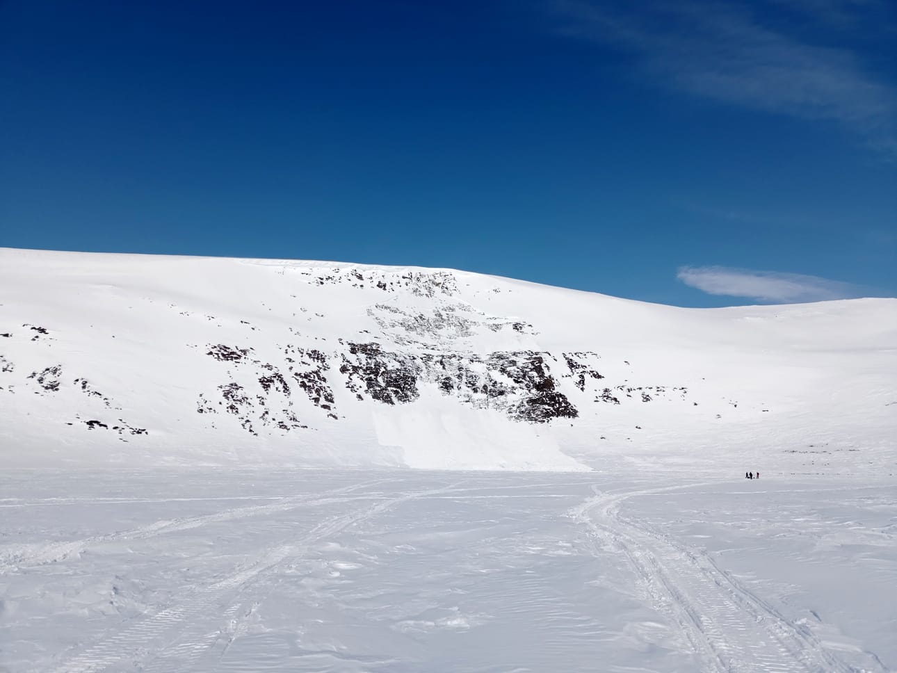 Tällainen vyöry tuli alas Ritnicohkalla Enontekiöllä Haltin lähellä sunnuntaina.