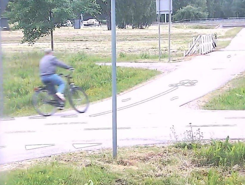 Oulun Poliisilaitoksen julkaisema tunnistuskuva Kaukovainioon puukotukseen liittyen.