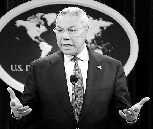 Ulkoministeri Colin Powell syytti Saddam Husseinia "uudesta valheesta".