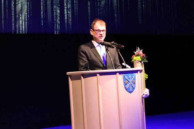 Pandatalon avajaisten juhlapuhuja oli pääministeri Juha Sipilä. KUVAT: REIJO HEIKKILÄ ja ELLA NURMI