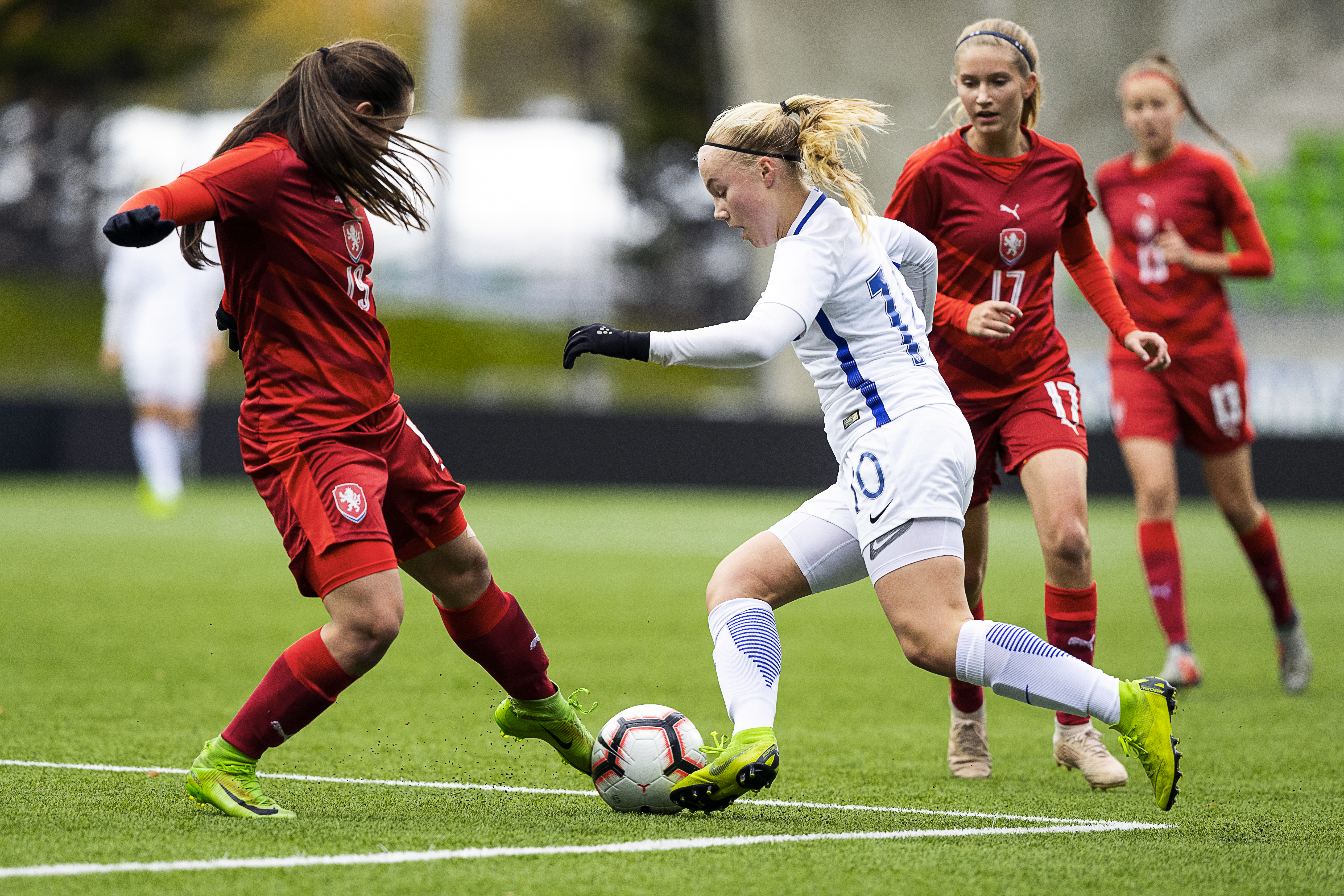 Pohjois-Irlannissa huipentuu sunnuntaina EM-turnaus, joka pelataan vuoden päästä kolmessa pohjalaiskaupungissa