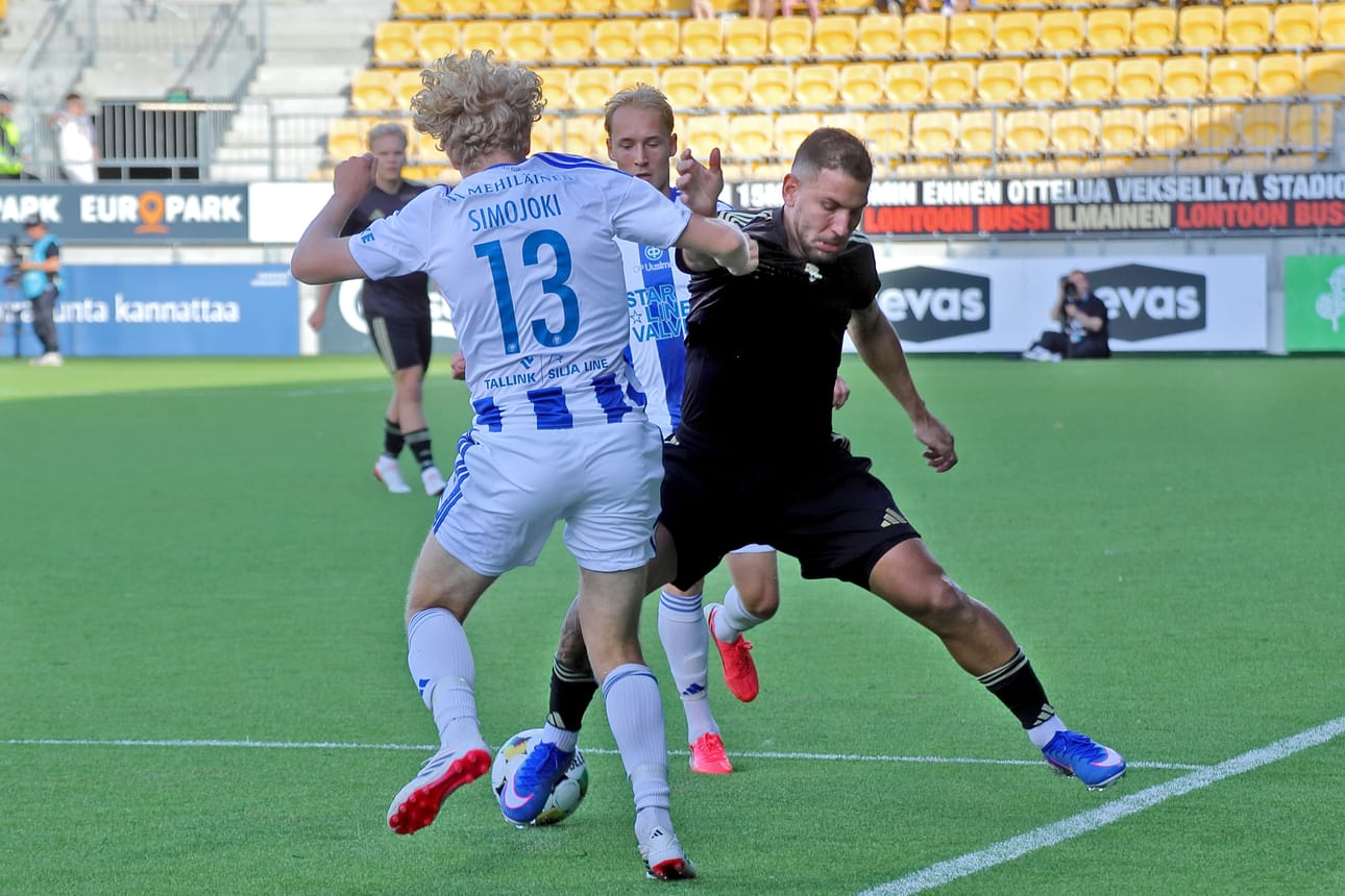 Murilo vastasi upealla osumalla SJK:n kolmannesta maalista.