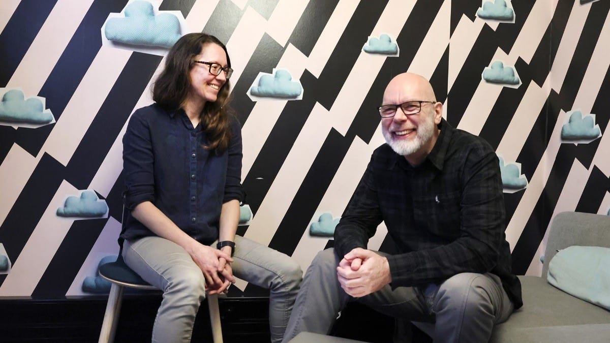 Pirkko-palkinto meni tänä vuonna Oulunsaloon, TaikaBoxin Tanja Råmanille ja John Colinswoodille.