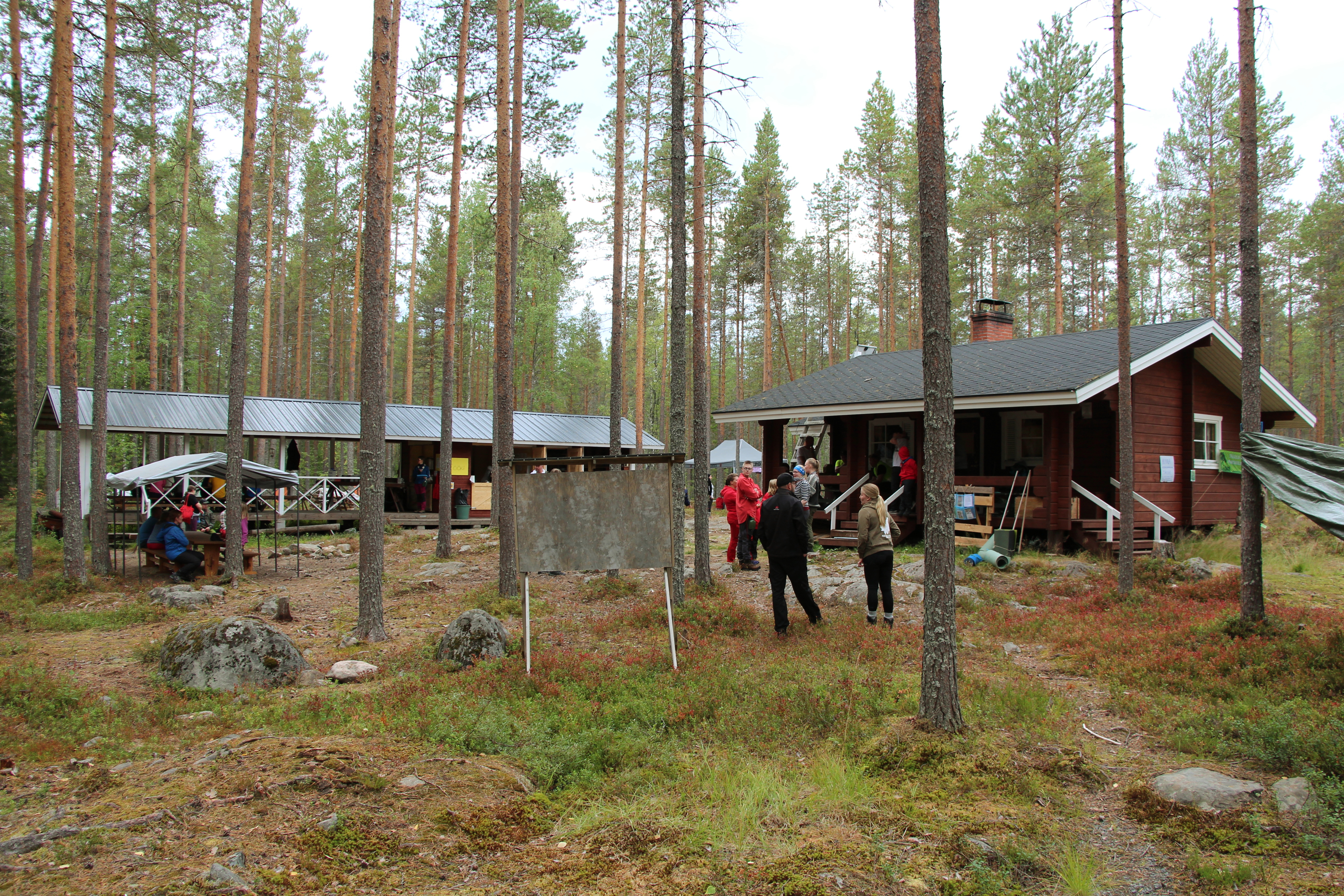 Affis-hotelli on hotelli, joka sijaitsee luonnon keskellä. 