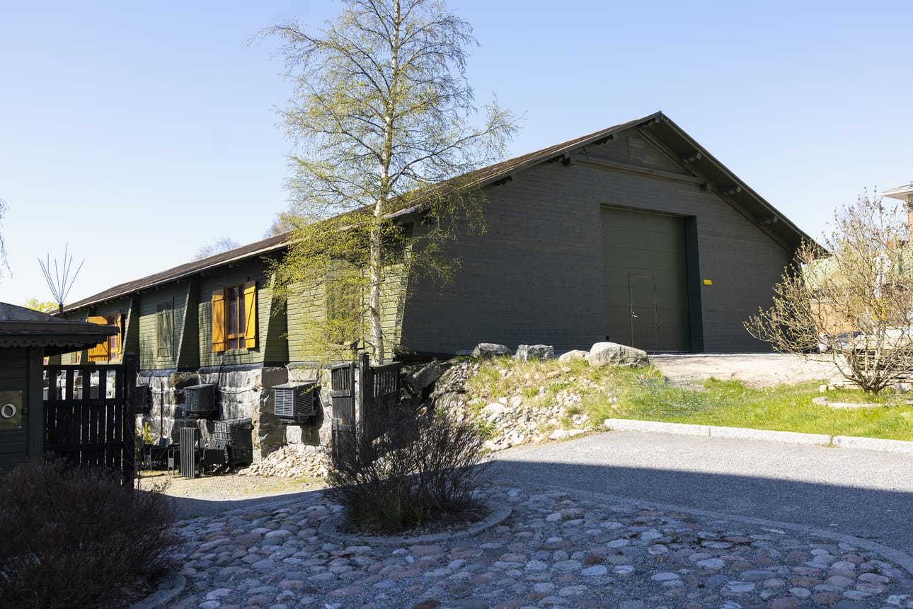 Vaasan ruoka-avun pääpaikka on nyt Tykkihallissa. Ruoanjakelu aloitetaan Kasarmintorilla 1.6. alkaen. Arkistokuva.