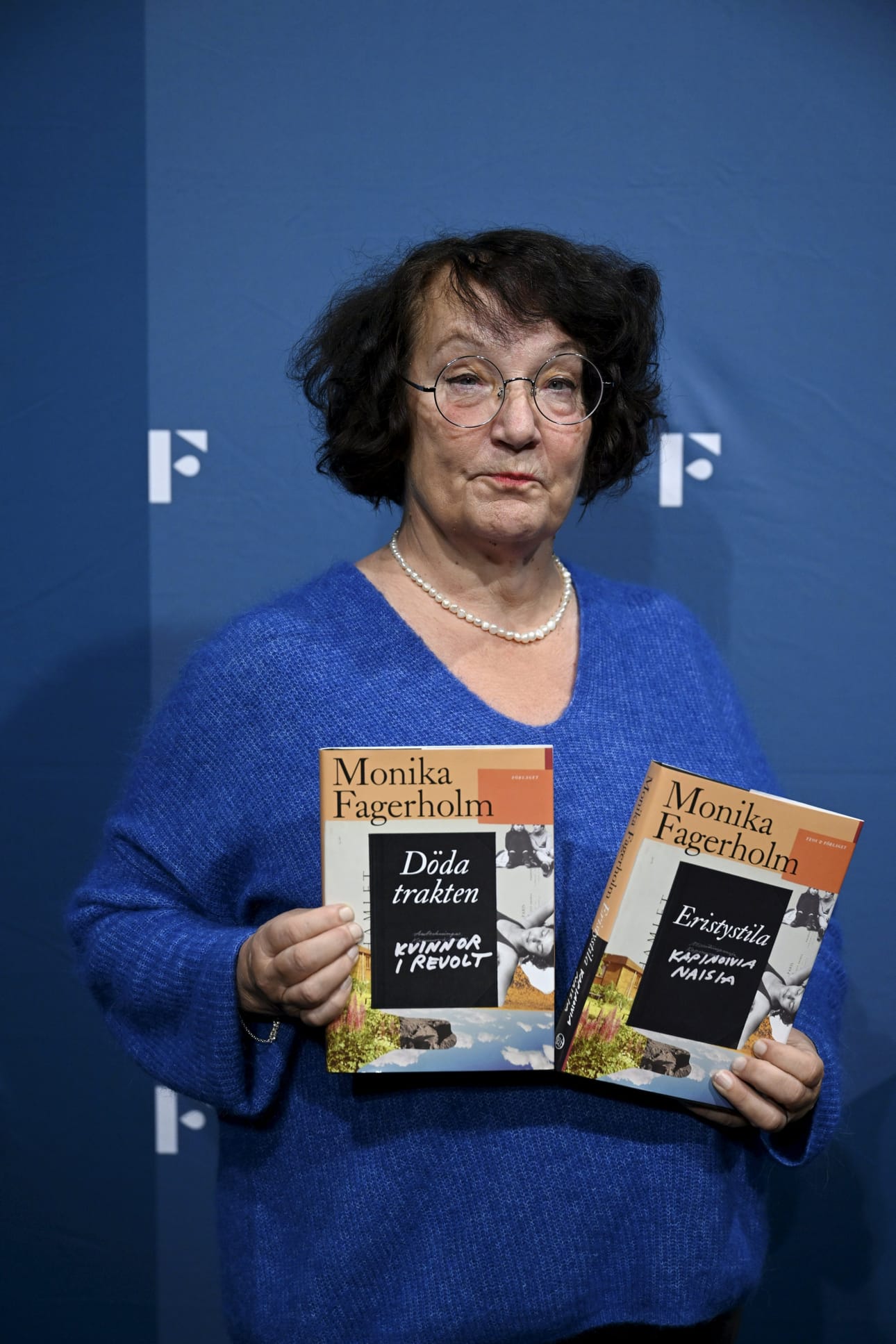 Monika Fagerholmin Eristystila / Kapinoivia naisia voitti kaunokirjallisuuden Finlandia-palkinnon.