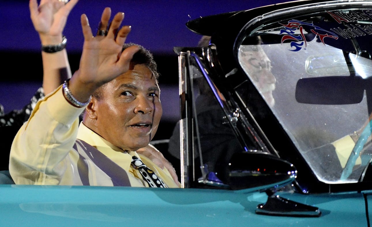 Muhammad Ali voitti nyrkkeilyurallaan kaiken mahdollisen. Hän kuoli sairastettuaan pitkään Parkinsonin tautia.