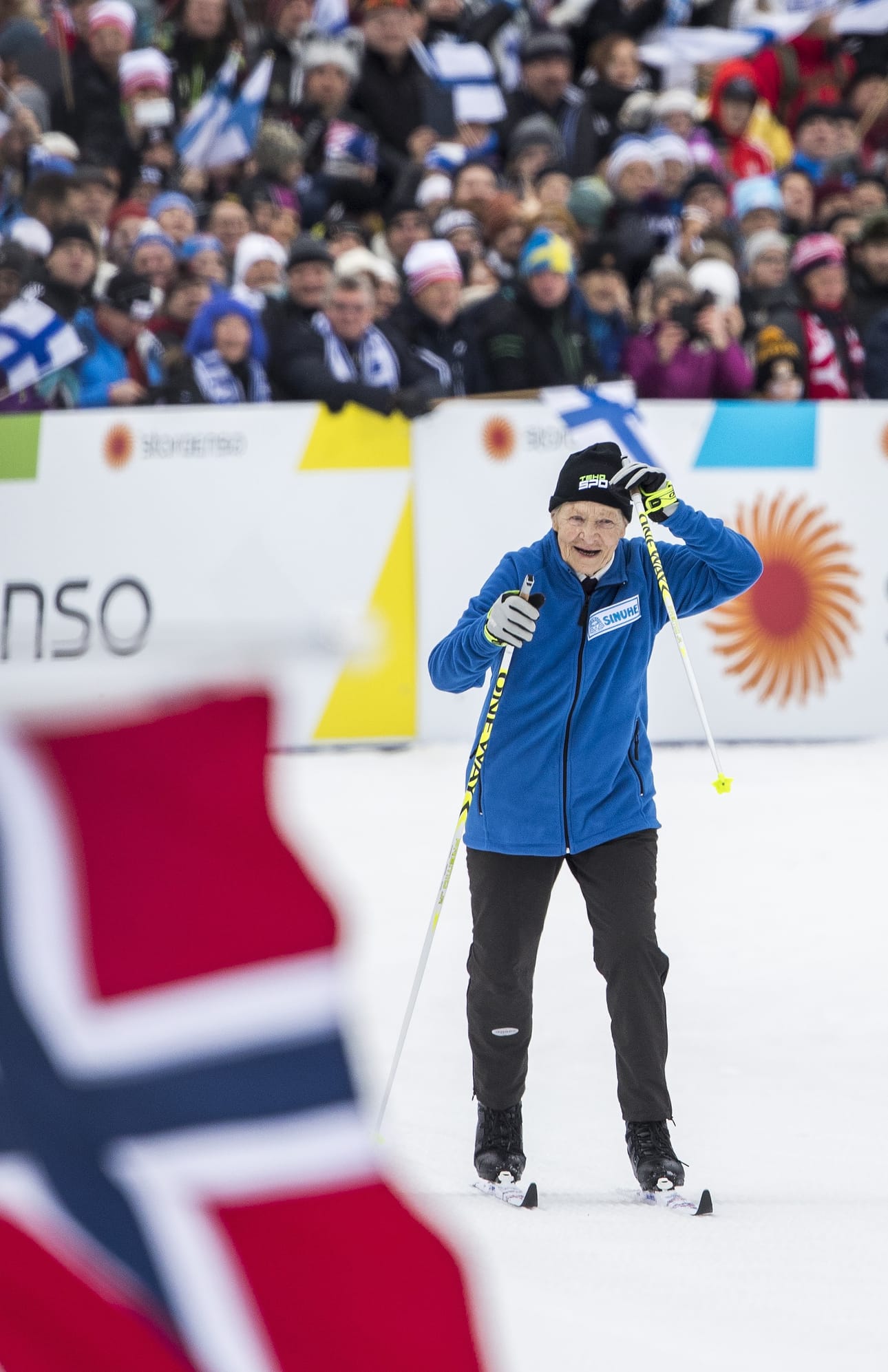 Siiri "Äitee" Rantanen hiihti Lahden MM-kisoissa 2017 kunniakierroksen.