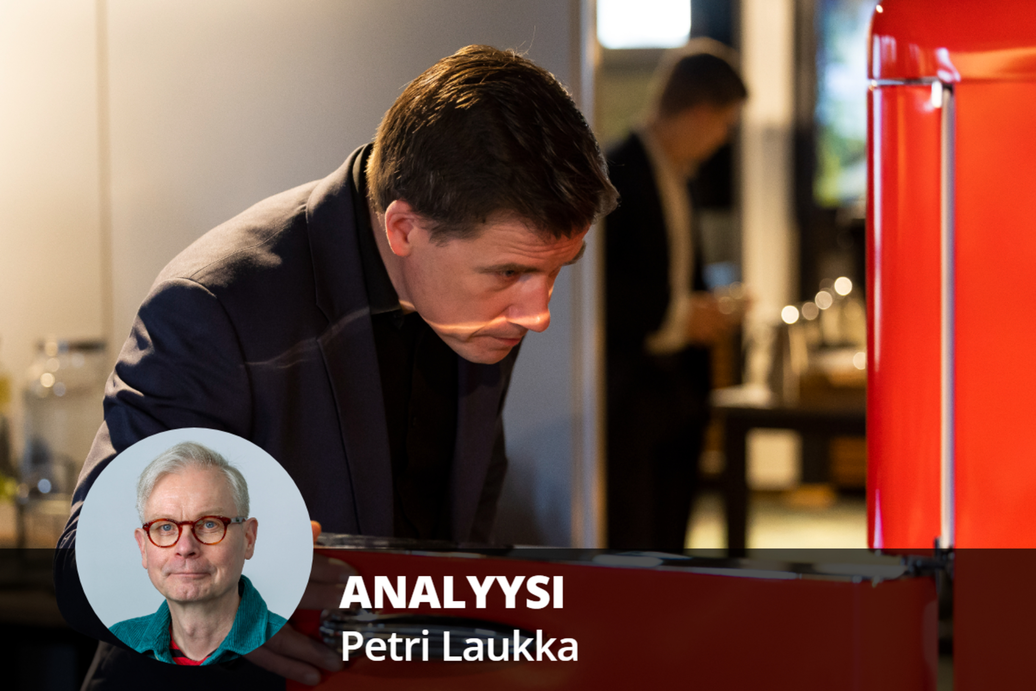 Puolueloikka, suhdehuhut, saarnaviran jättö, avioero – mitä tapahtui Pekka Aittakummulle?