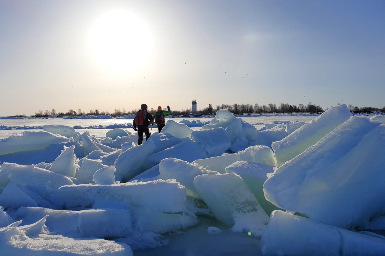 Joskus retkiluistelija kohtaa ahtojääröykkiöitä.
