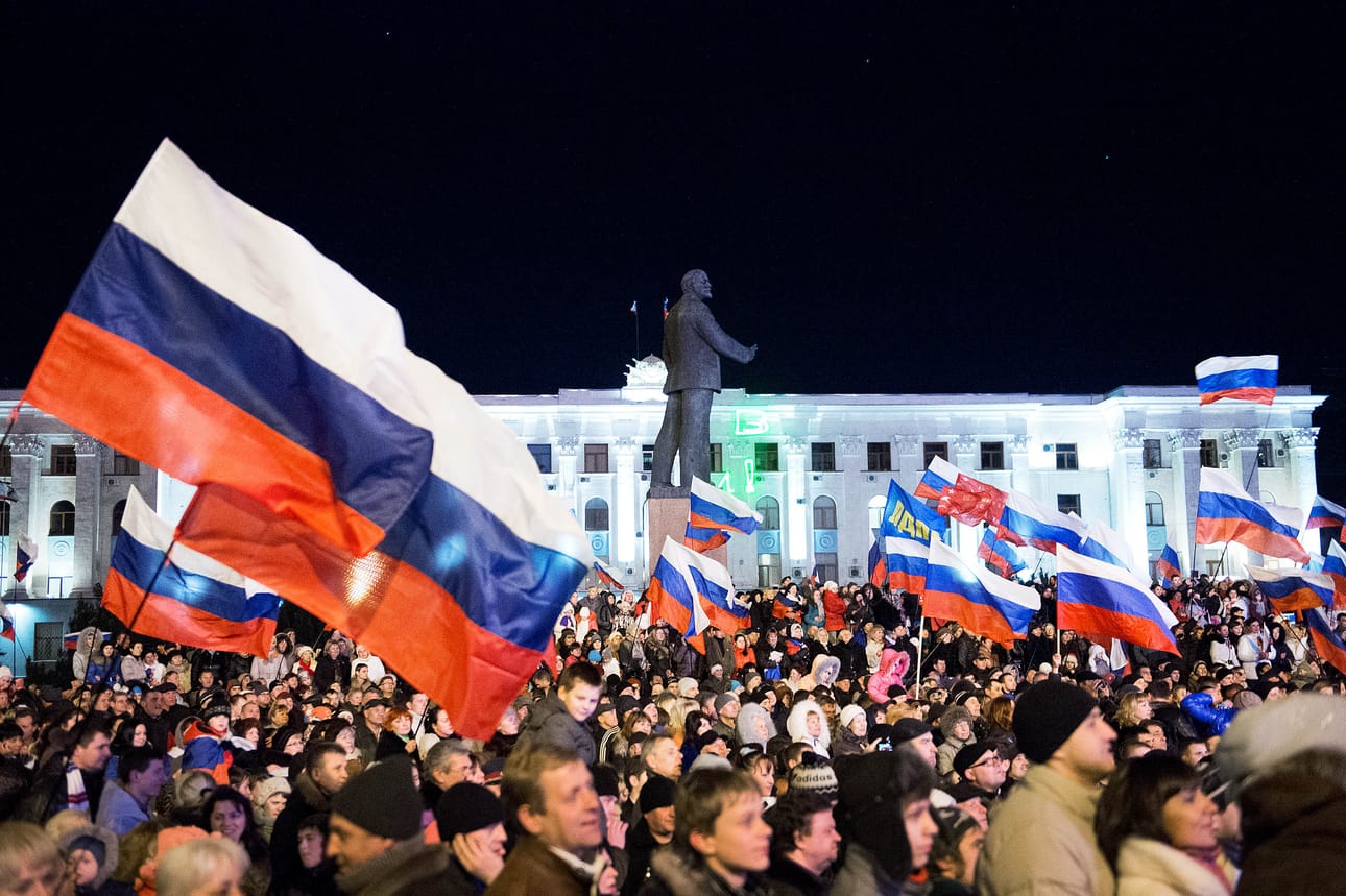Lenin-aukiolla Simferopolissa juhlittiin riehakkaasti.