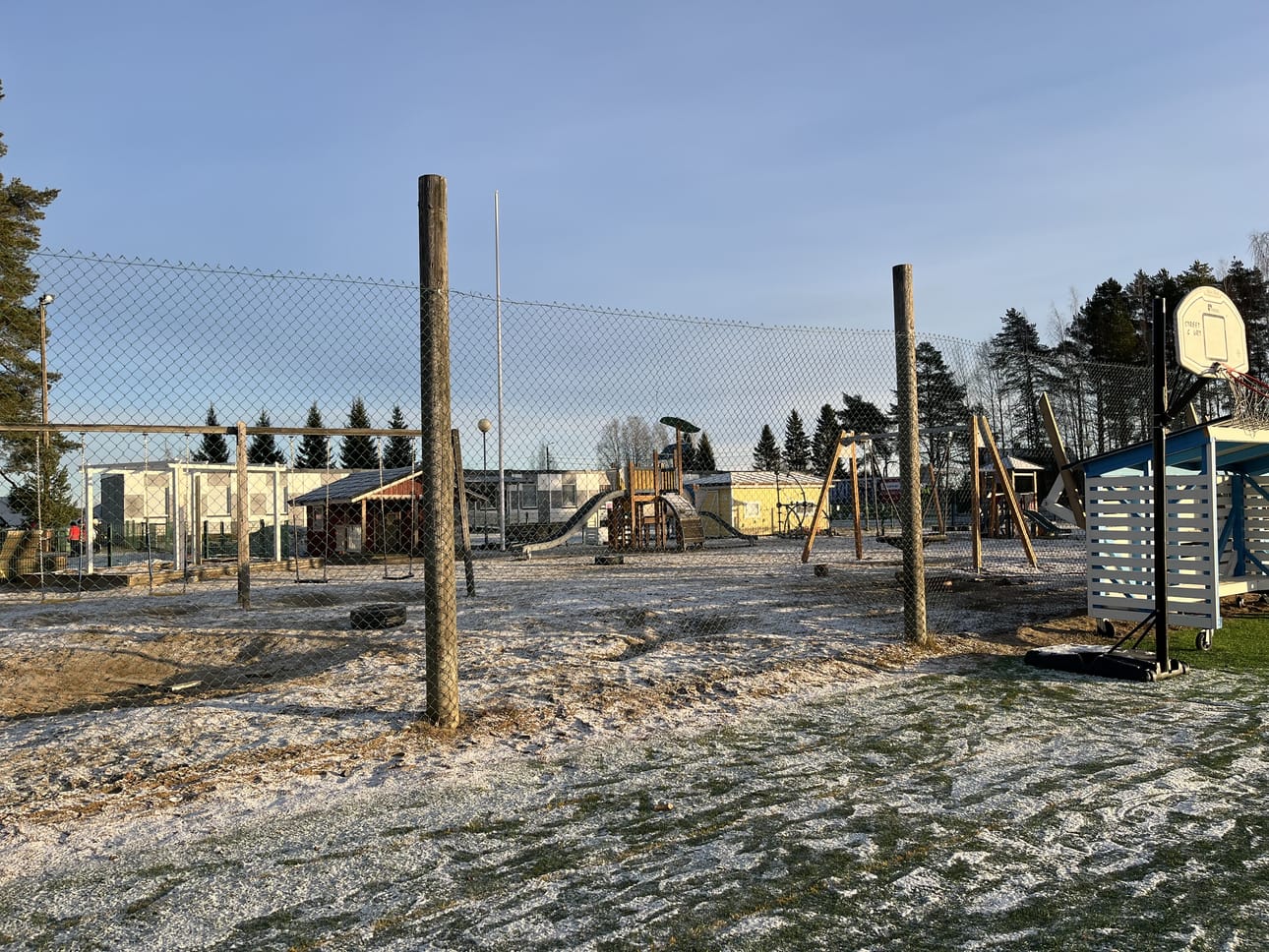 Vimpelissä sekä päiväkoti että alakoulu ovat toimineet jo vuosia väistötiloissa Rantakylällä.