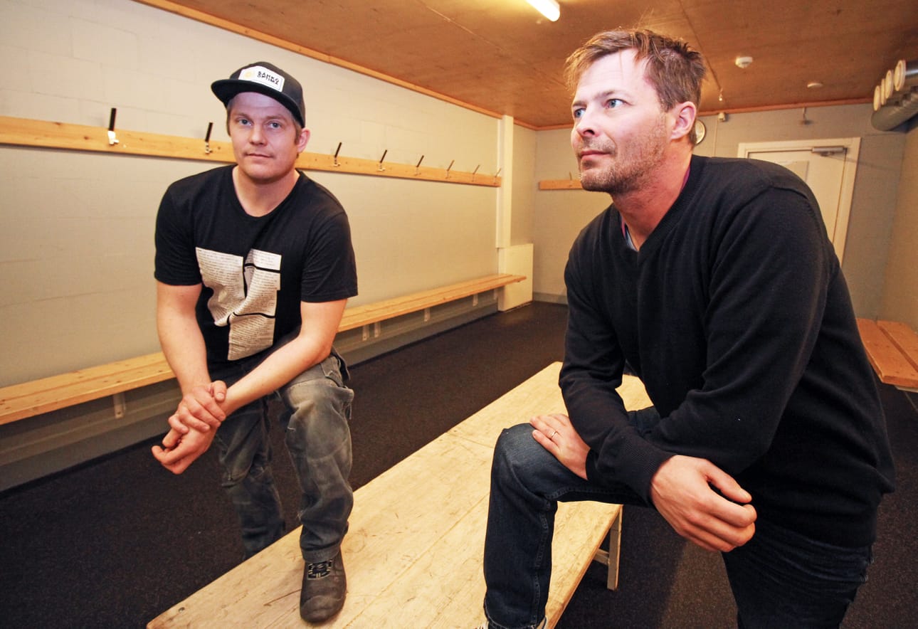 A.I.K Uleåborgin urheilutoimenjohtaja Jarmo Merkkiniemi (vasemmalla) ja päävalmentaja Teijo Raatesalmi lupaavat laadukasta kiekkoa alkavalla kaudella. Joukkue palaa juurilleen Liminkaan. Myös nimi liminkalaistuu syksyn aikana.
